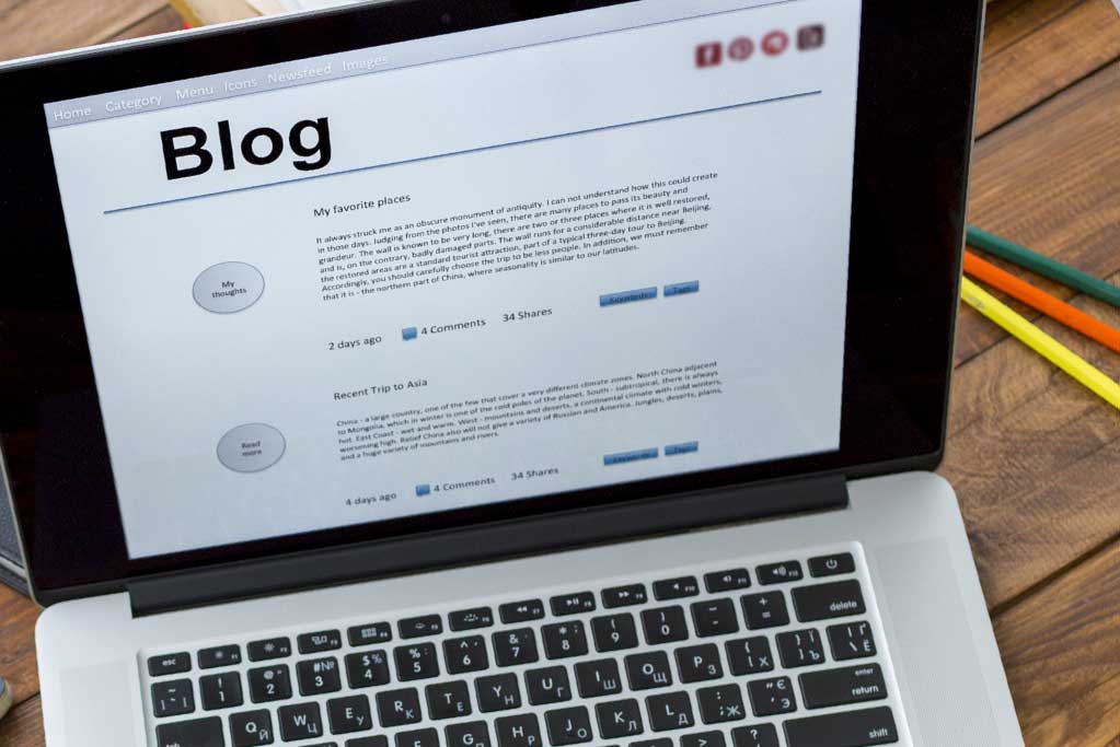 Laptop screen showing an engaging blog, which is a great example of engaging content writing.